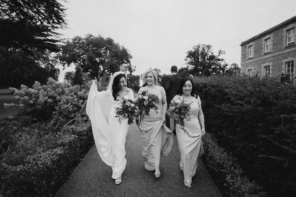 Black&White wedding frames - basis of the photography 25